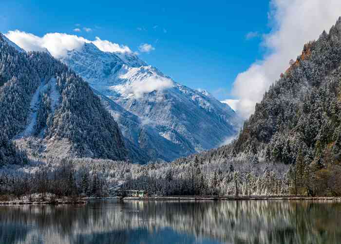 成都租大巴车攻略，这些靠谱渠道和隐藏细节，让你组队出游不踩*-第2张图片-成都租车公司